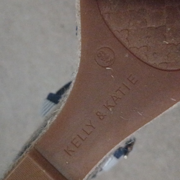 Kelly & Katie platform sandals - Picture 6 of 6